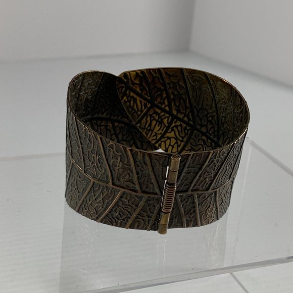 Metal Clamp Style Bracelet Bangle Overlapping Leaf Pattern 2" Wide Brown - Picture 2 of 8
